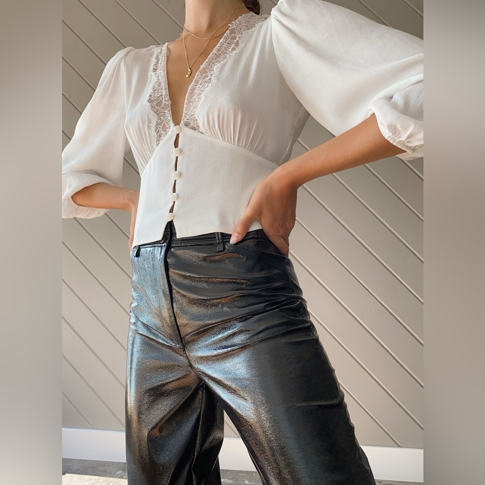 Aritzia Wilfred Romance Me Blouse Lace Quarter Sleeve V Neck Chiffon Top 2XS